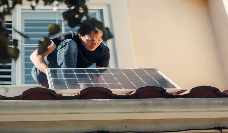 Solar and House Rendering Leads: Driving the Growth of UK's Green Economy